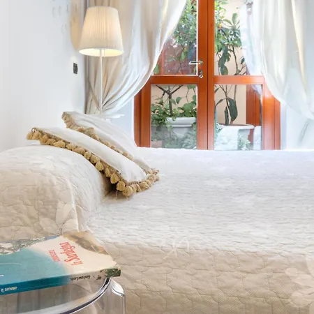 Apartment In Riva Al Mare Cagliari